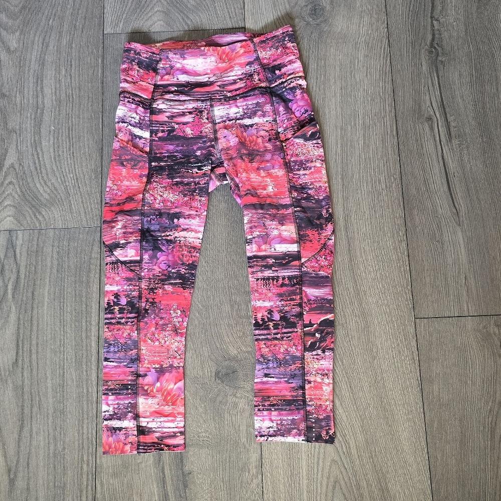 Lululemon Fast & Free Crop II *Nulux 19"  Multi Color Size 4